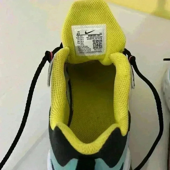 Nike Air Max 270 React Geometric Abstract 5Y - Picture 9 of 11